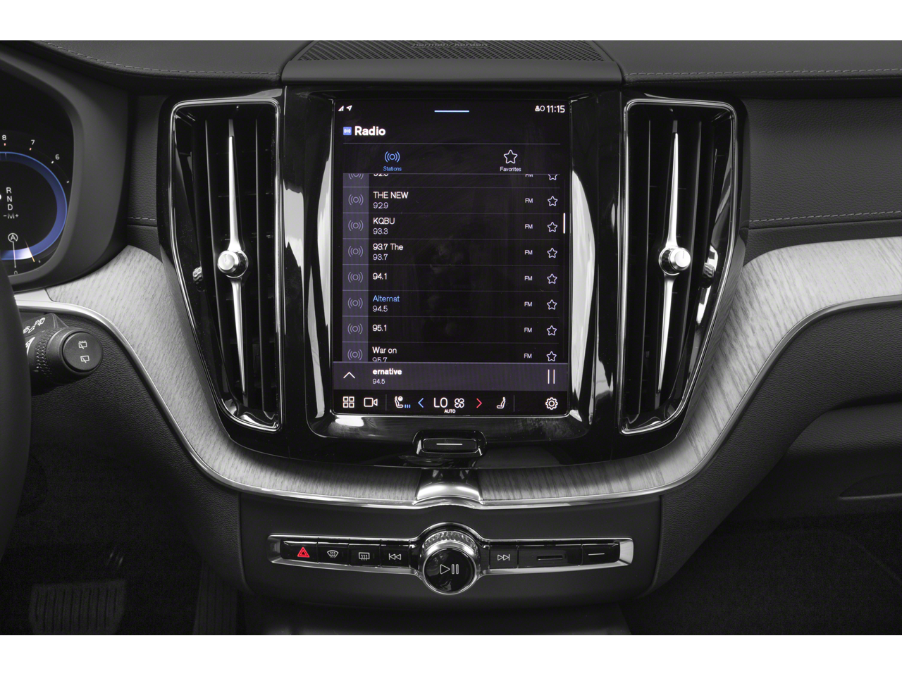 2022 Volvo XC60 Momentum