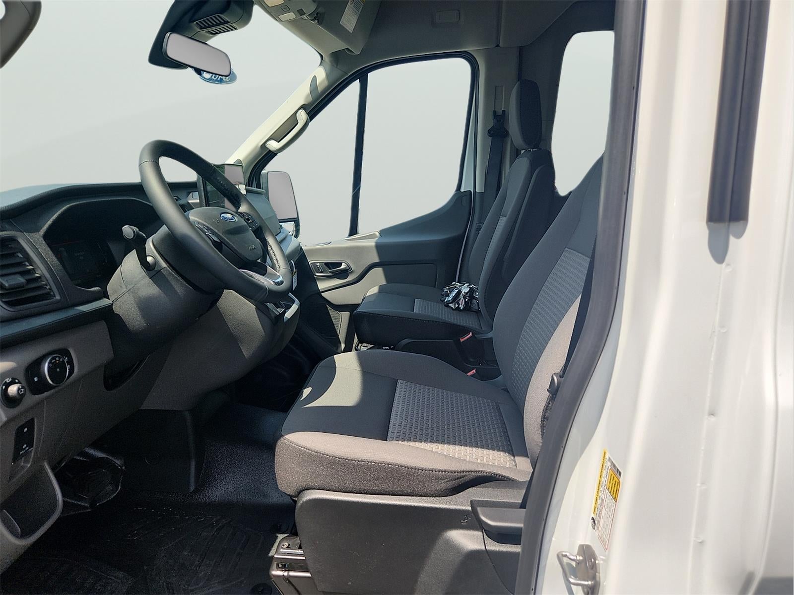 2026 Ford Transit Passenger Wagon XL