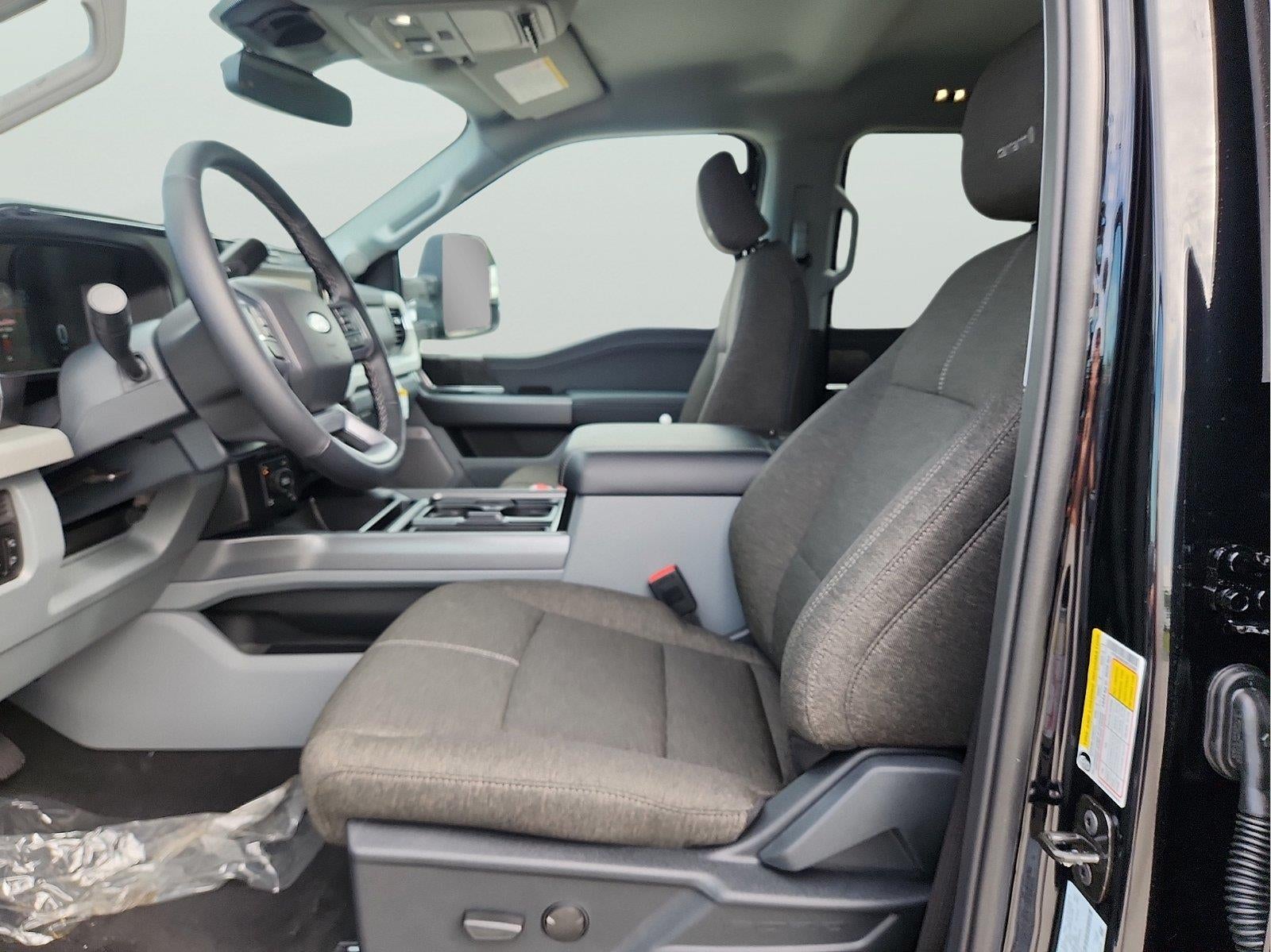 2027 Ford Super Duty F-250 XLT