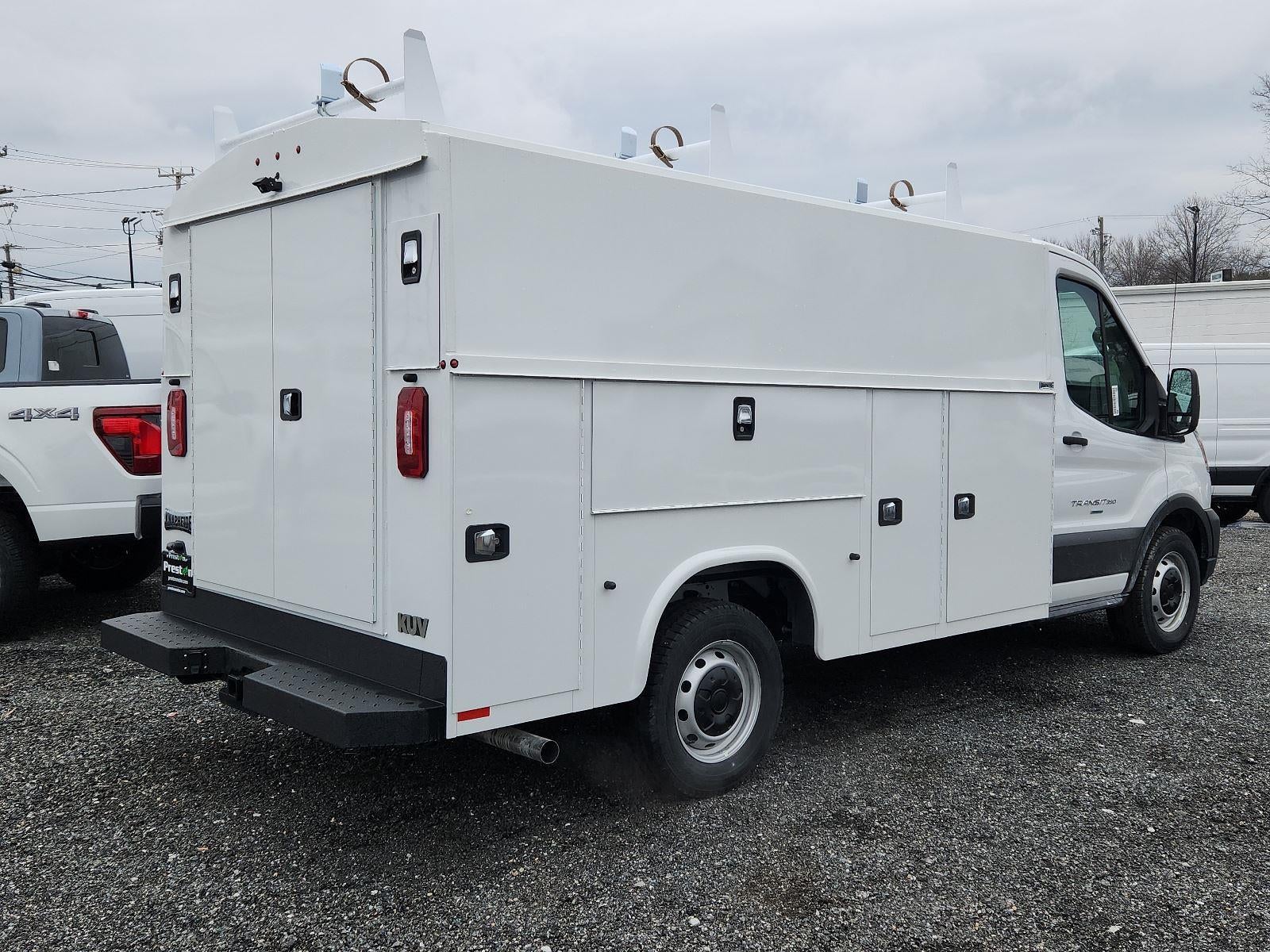 2024 Ford Transit Cutaway Base