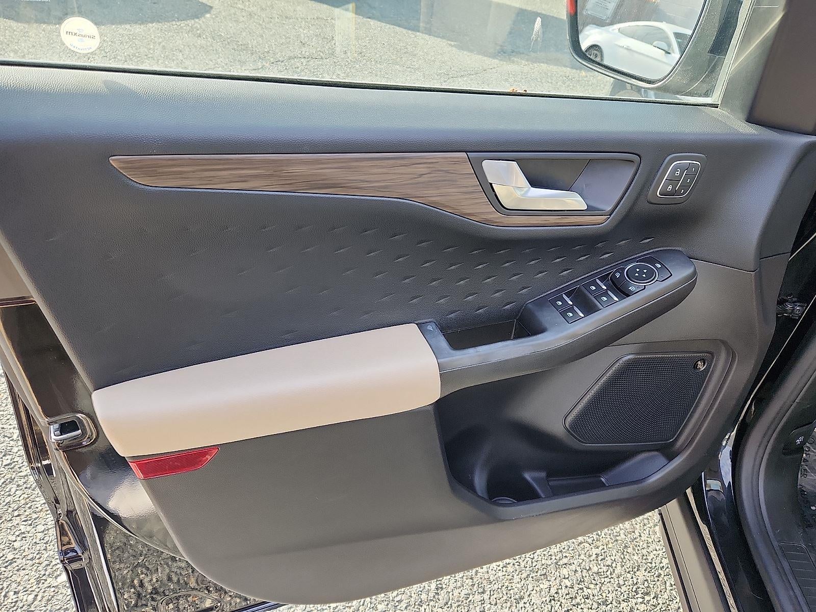 2020 Ford Escape Hybrid Titanium