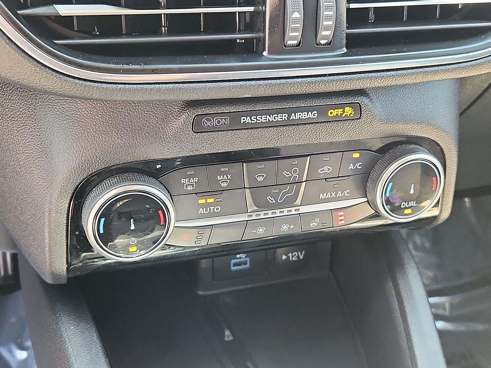 2022 Ford Escape Titanium