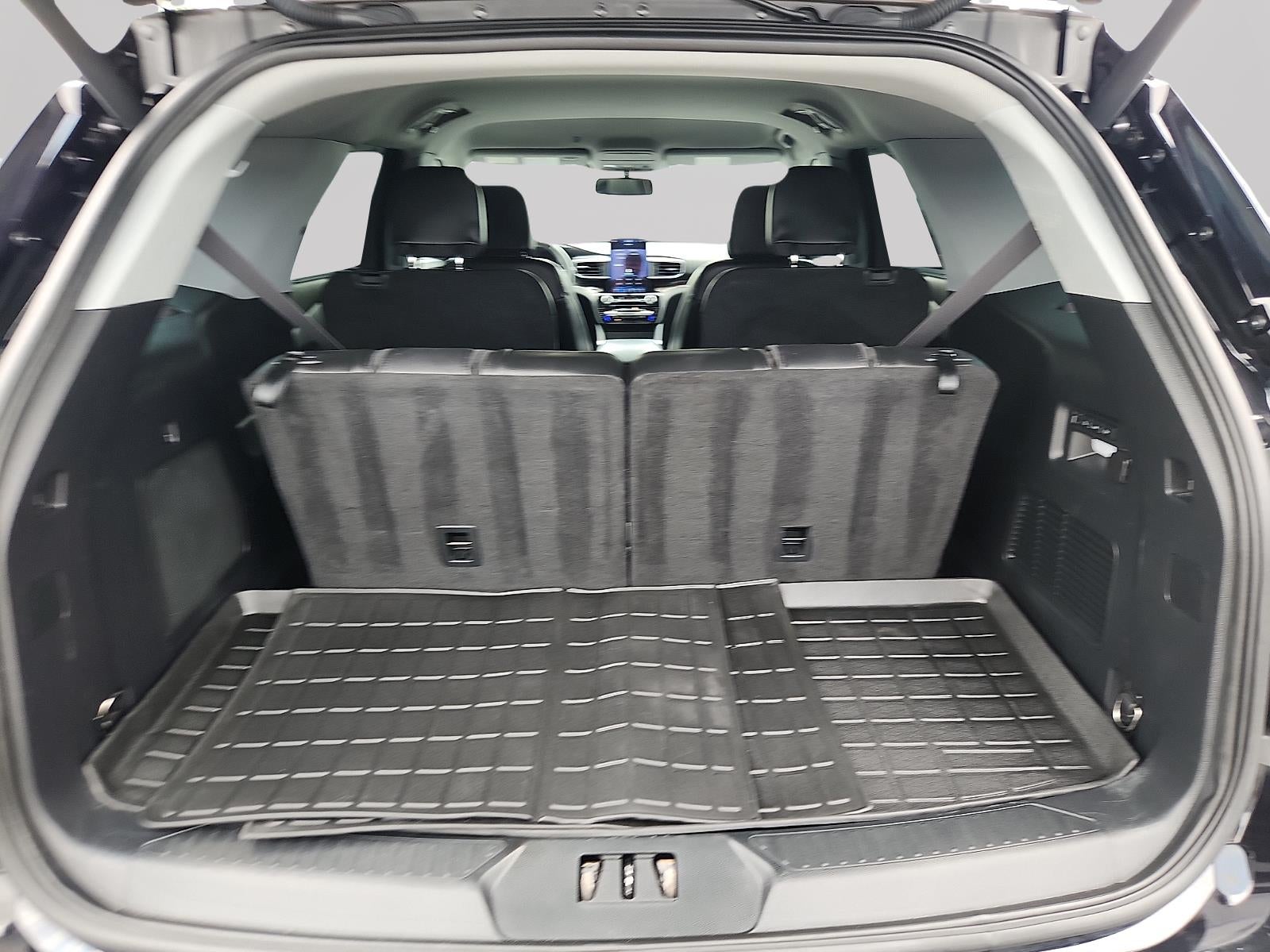 2022 Ford EXPLORER Base