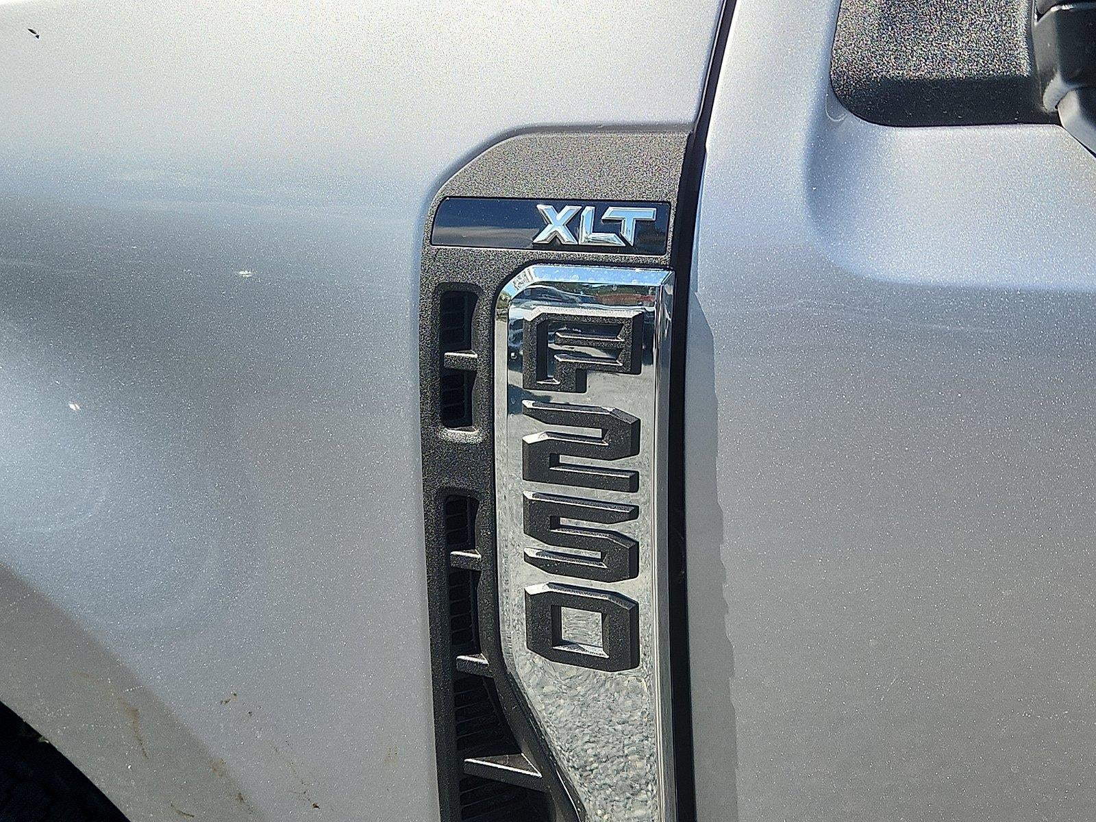 2027 Ford Super Duty F-250 SRW XLT