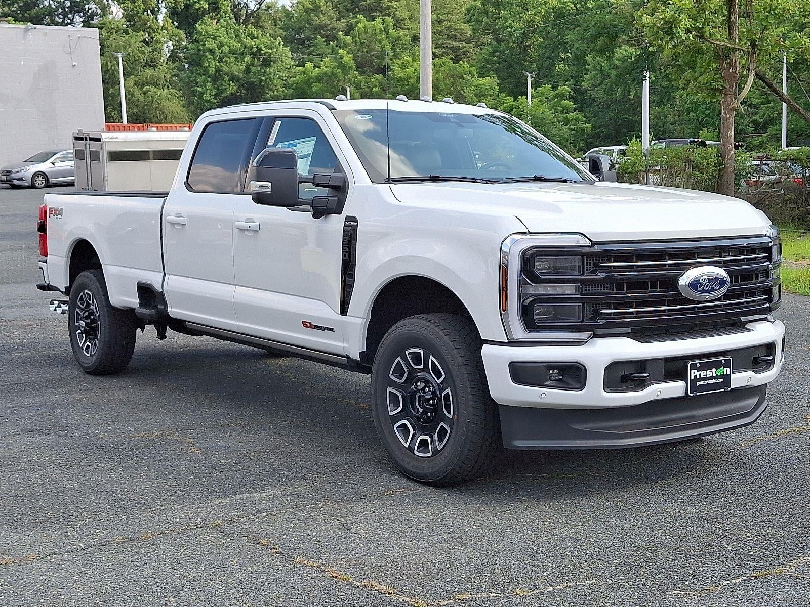 2025 Ford Super Duty F-350 Platinum