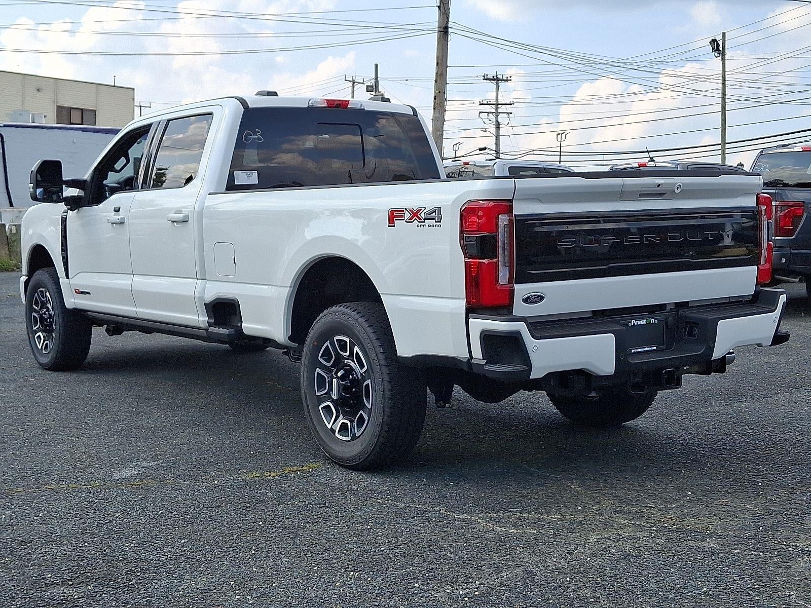 2025 Ford Super Duty F-350 Platinum