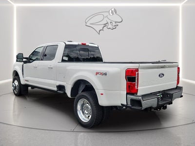 2027 Ford Super Duty F-450 Drw Lariat