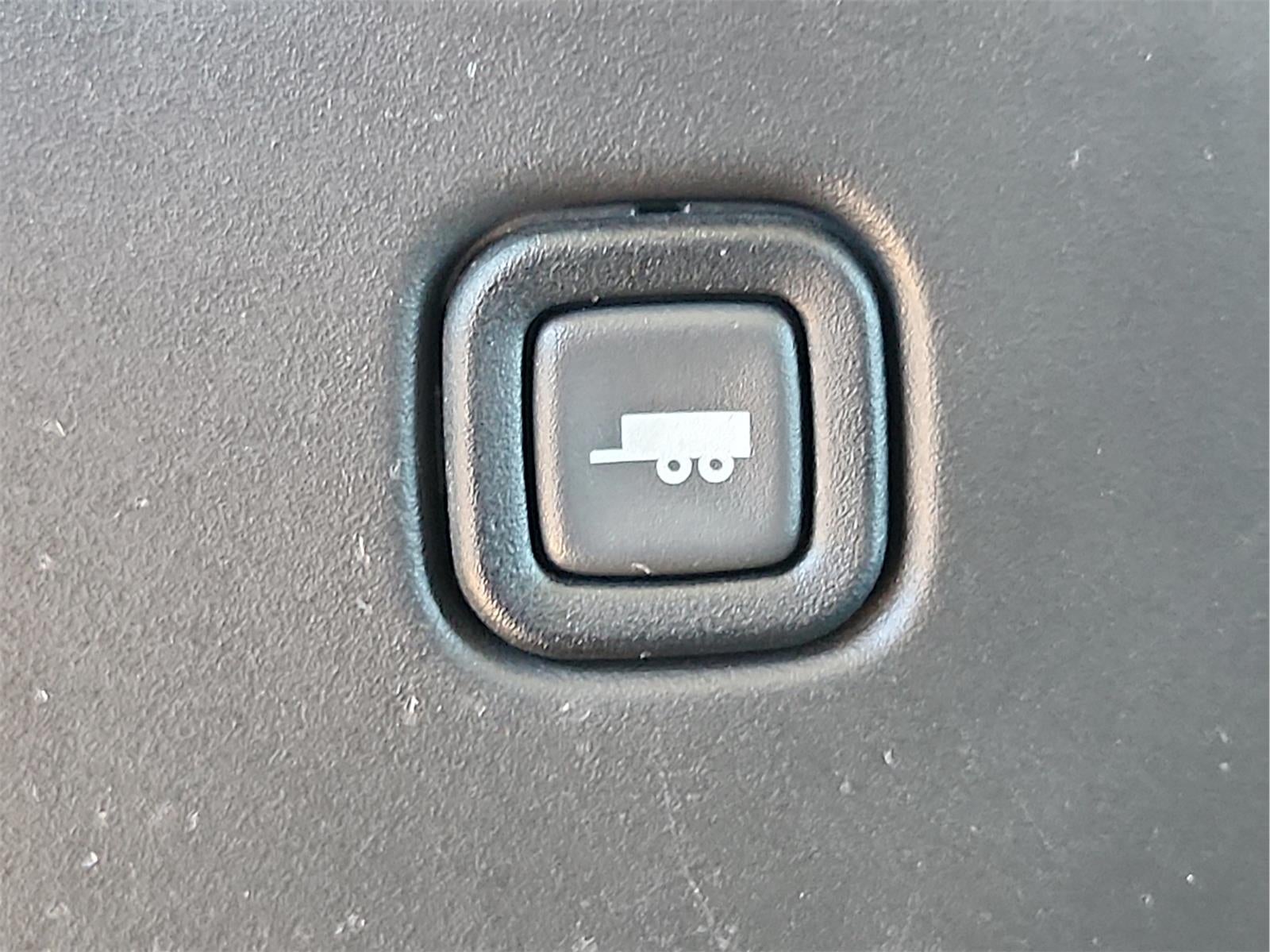 2015 GMC Savana Cargo Van Base