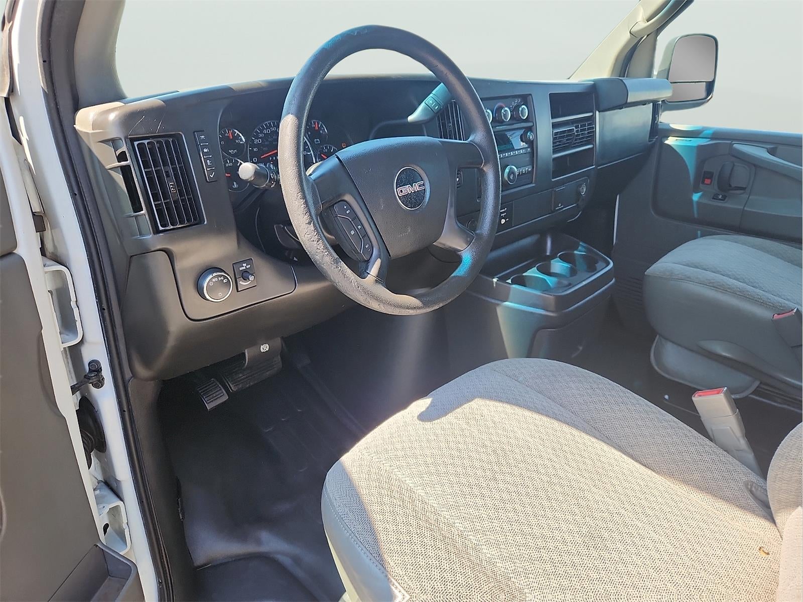 2015 GMC Savana Cargo Van Base