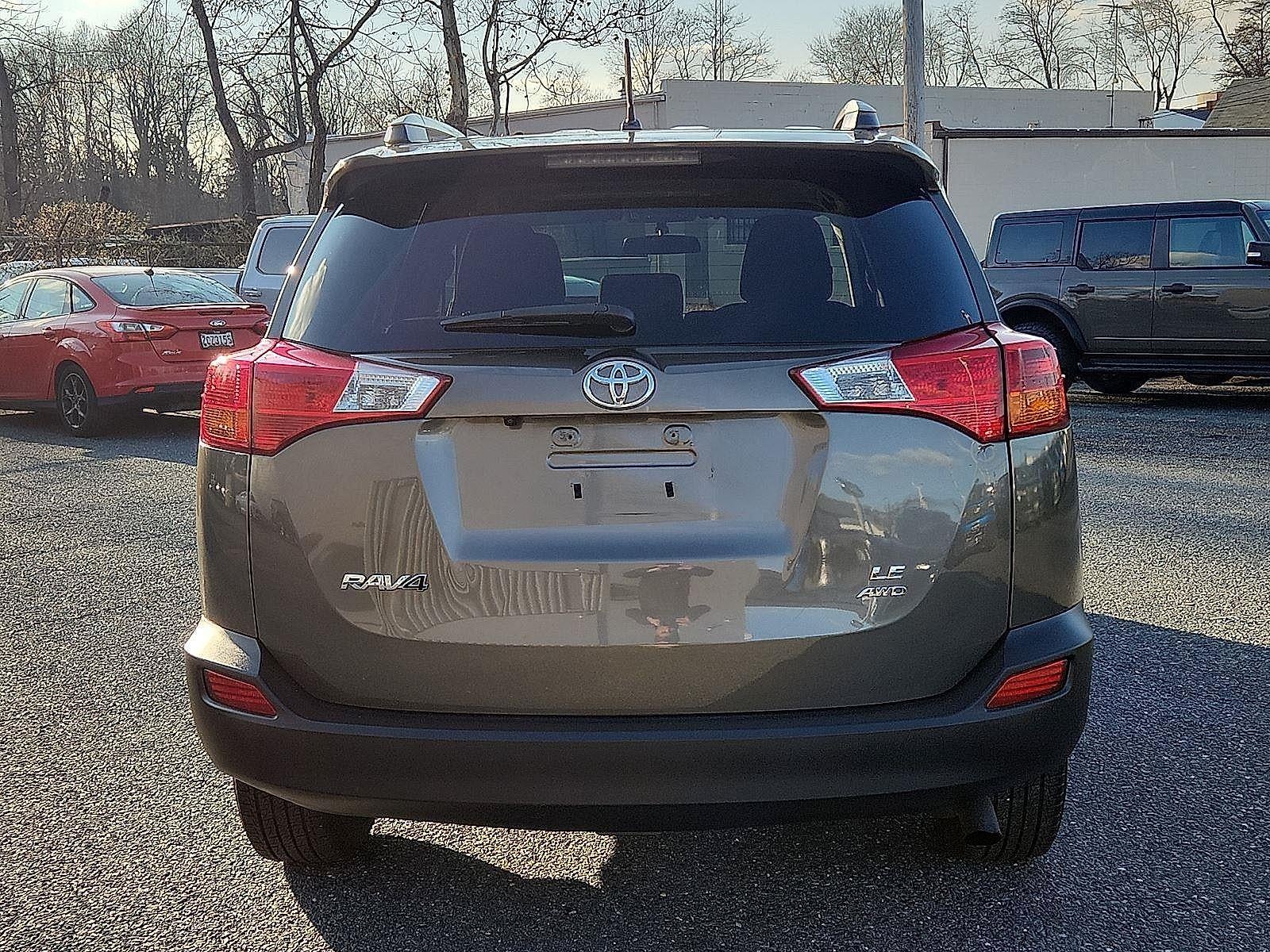 2014 Toyota RAV4 LE