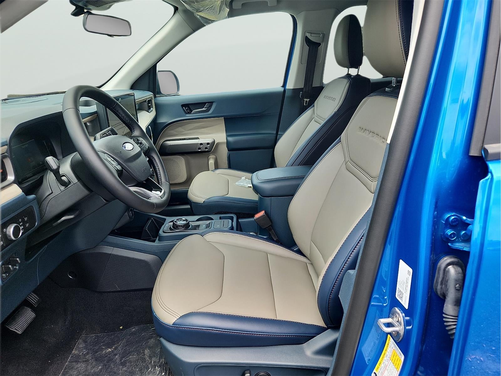 2026 Ford MAVERICK HYBRID Lariat®