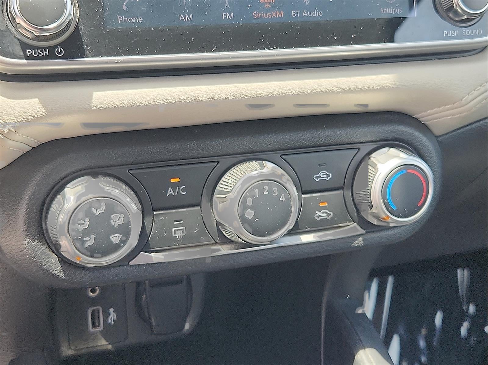 2020 Nissan Versa SV