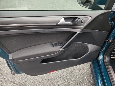 2018 Volkswagen Golf GTI S