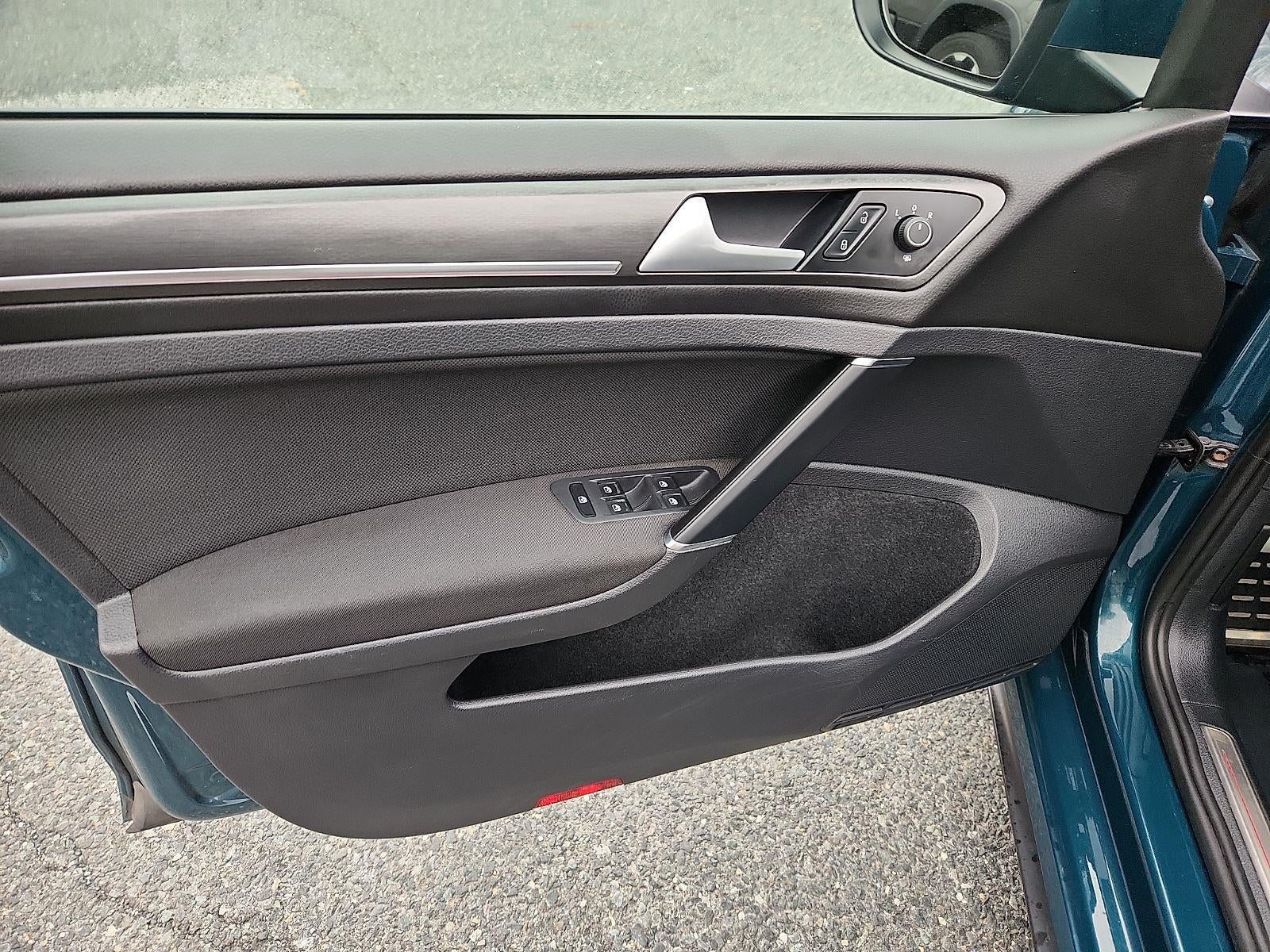 2018 Volkswagen Golf GTI S