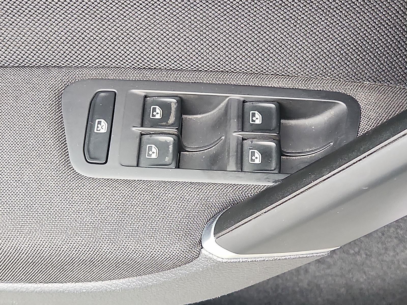 2018 Volkswagen Golf GTI S