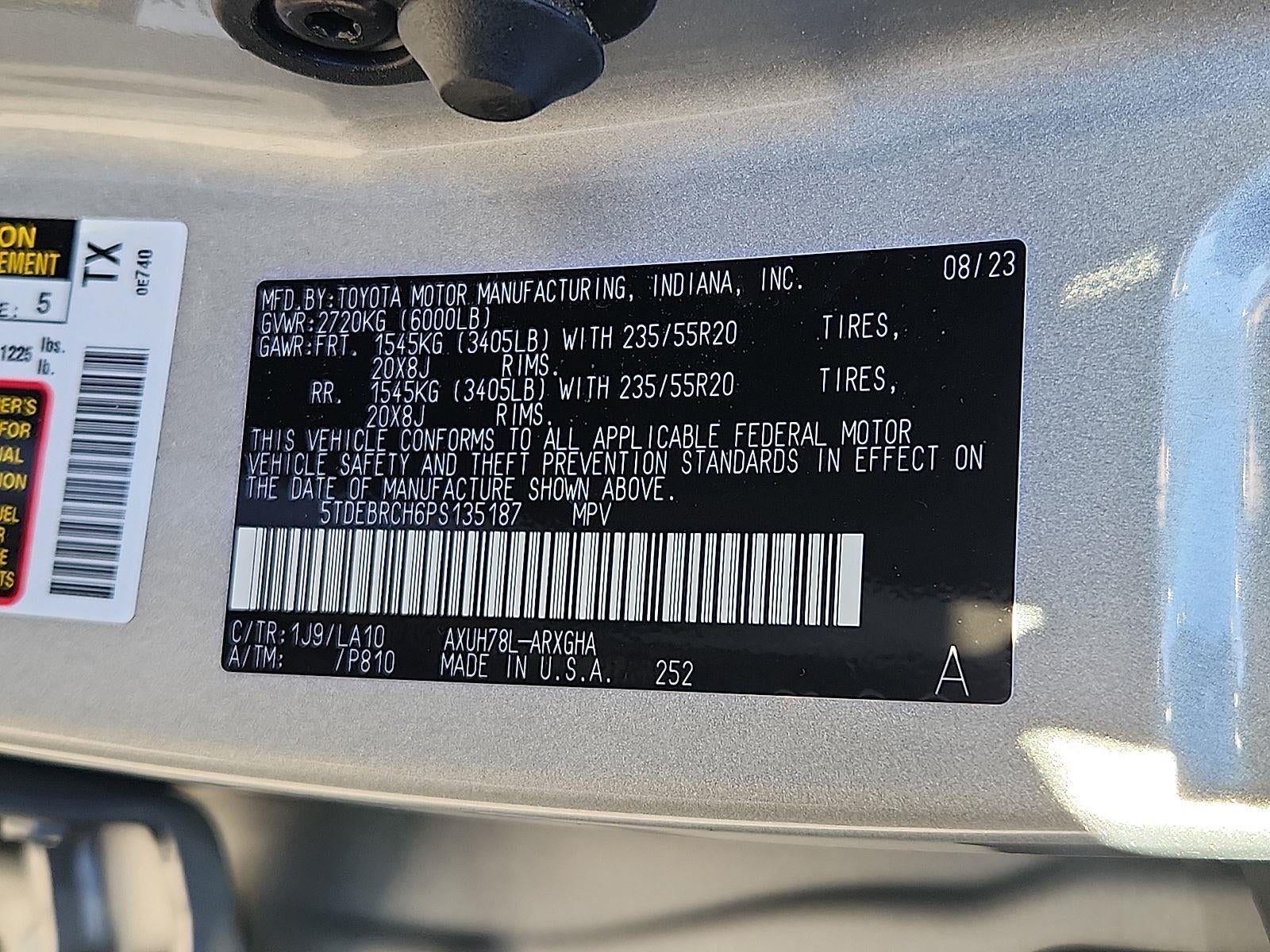 2023 Toyota Highlander Hybrid Platinum