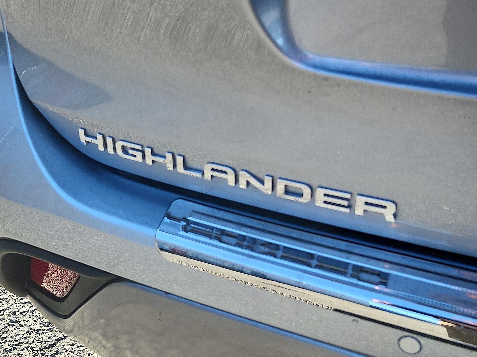 2023 Toyota Highlander Hybrid Platinum