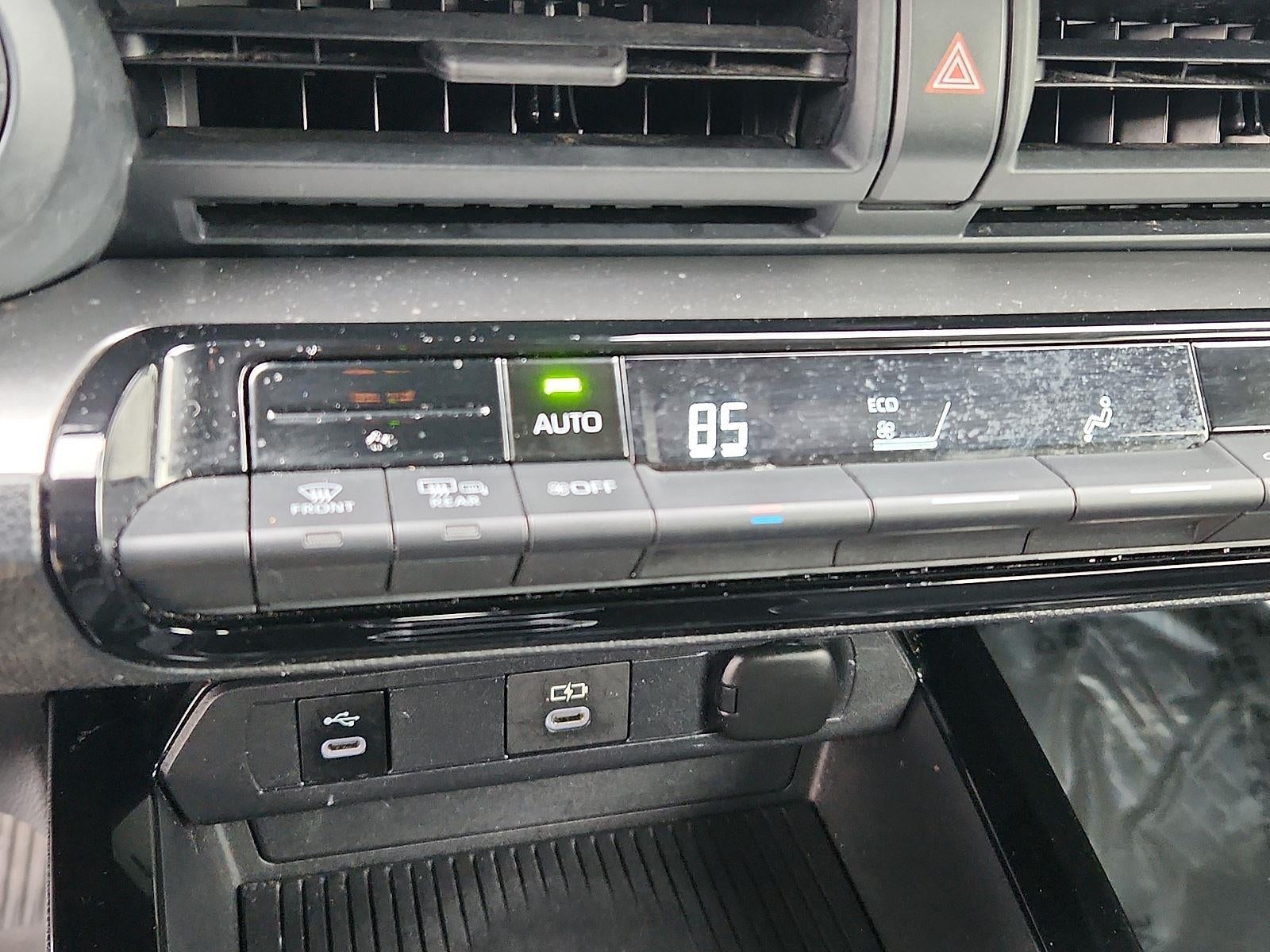 2023 Toyota PRIUS Base