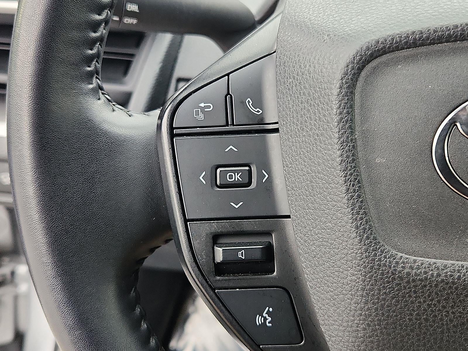 2023 Toyota PRIUS Base