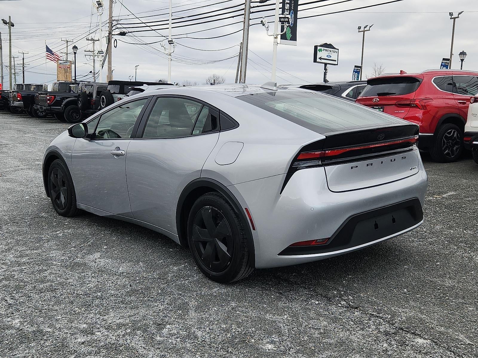 2023 Toyota PRIUS Base