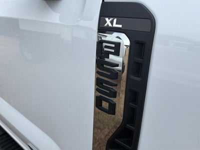 2026 Ford Super Duty F-550 DRW XL