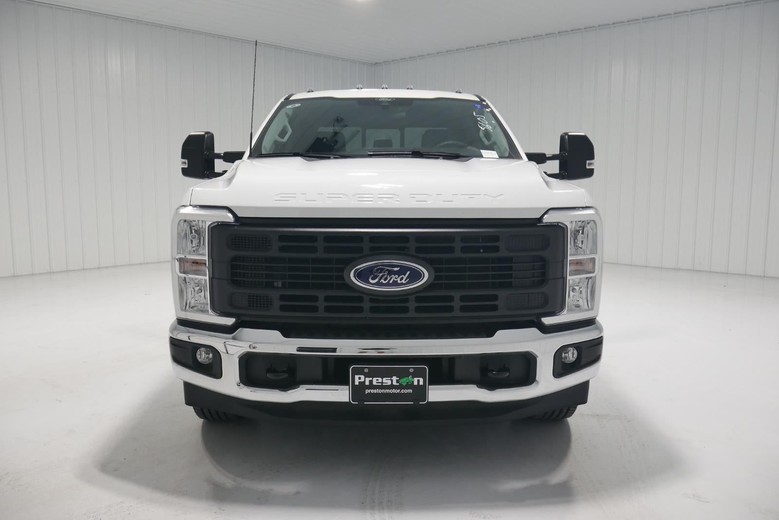 2025 Ford Super Duty XL