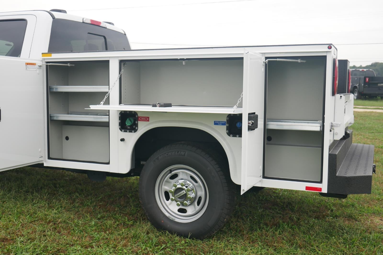 2025 Ford Super Duty 8' KNAPHEIDE SERVICE BODY, SPRAY IN LINER, CLASS V HITCH