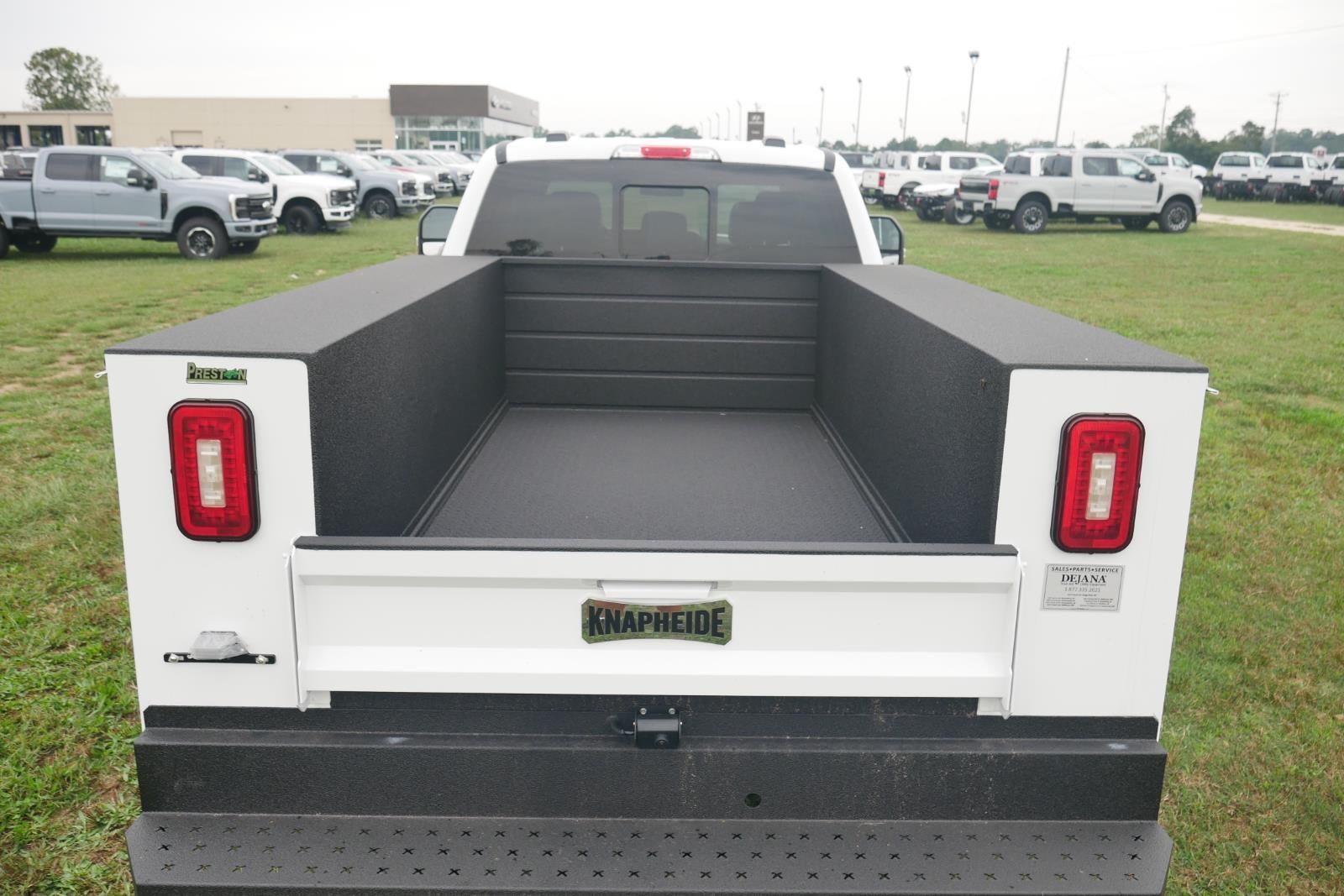 2025 Ford Super Duty 8' KNAPHEIDE SERVICE BODY, SPRAY IN LINER, CLASS V HITCH