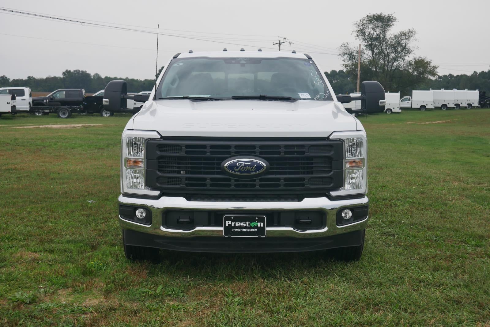 2025 Ford Super Duty 8' KNAPHEIDE SERVICE BODY, SPRAY IN LINER, CLASS V HITCH