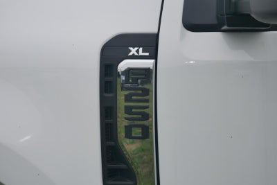 2025 Ford Super Duty 8' KNAPHEIDE SERVICE BODY, SPRAY IN LINER, CLASS V HITCH