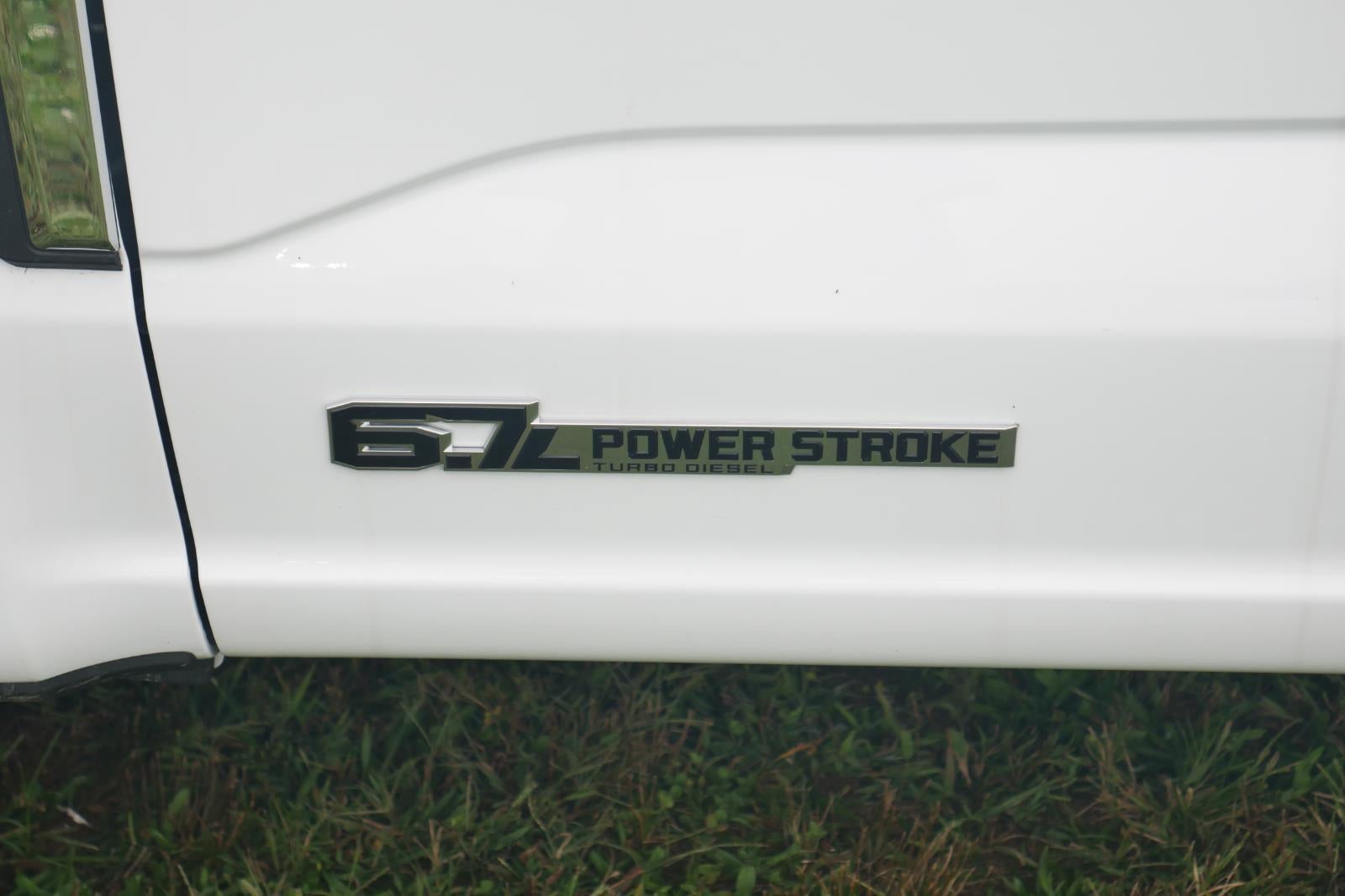 2025 Ford Super Duty 8' KNAPHEIDE SERVICE BODY, SPRAY IN LINER, CLASS V HITCH