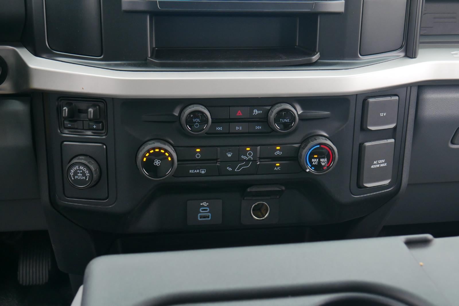 2025 Ford Super Duty XL