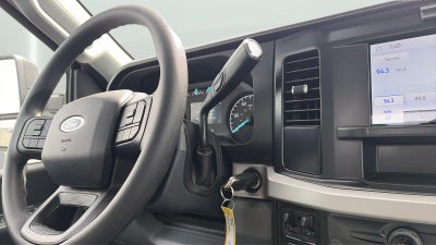 2026 Ford Super Duty F-250 SRW 8' READING CLASSIC II SERVICE BODY, C260 PACKAGE, CLASS V HITCH