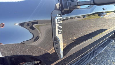 2026 Ford Super Duty F-350 SRW 9' KNAPHEIDE SERVICE BODY, SPRAY IN LINER, PAINTED TO MATCH, CLASS V HITCH, REMOTE LOCKS