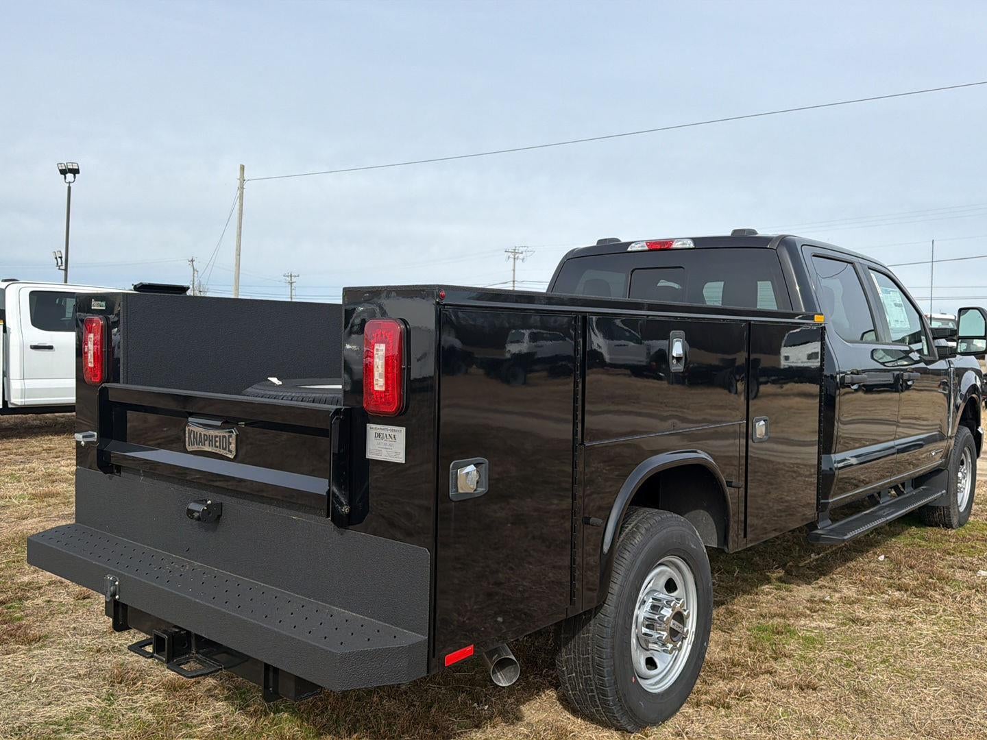 2025 Ford Chassis Cab XL