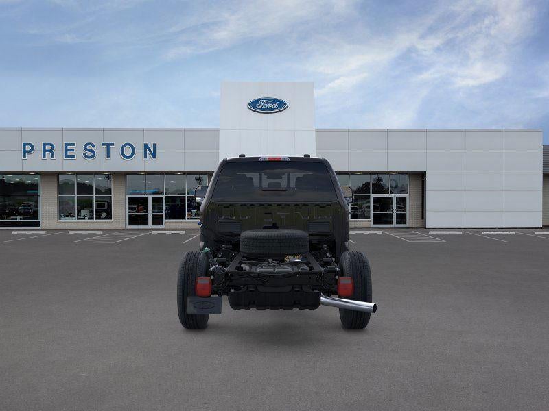 2025 Ford Chassis Cab XL