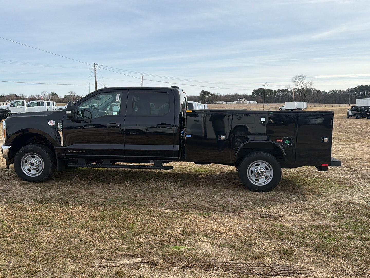 2025 Ford Chassis Cab XL