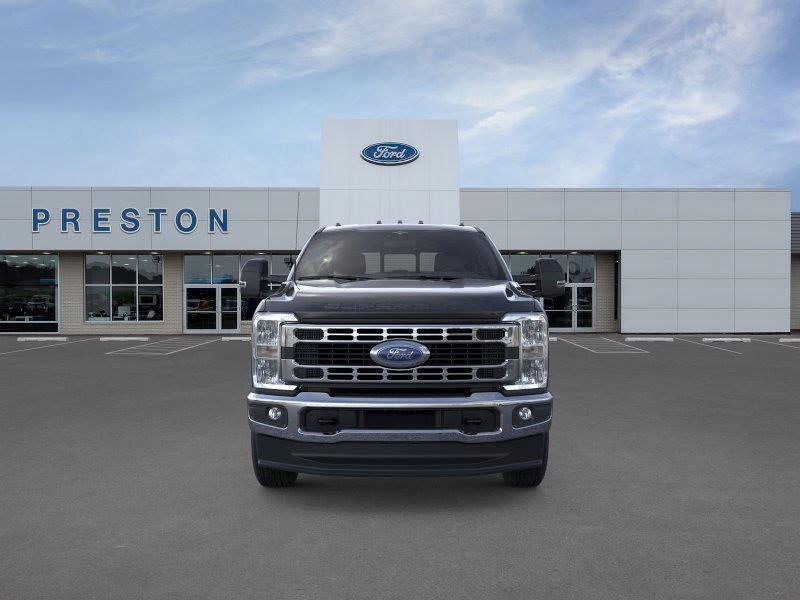 2025 Ford Chassis Cab XL