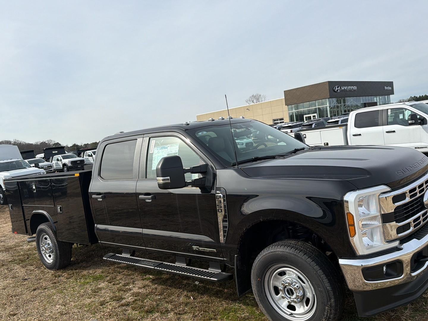 2025 Ford Chassis Cab XL