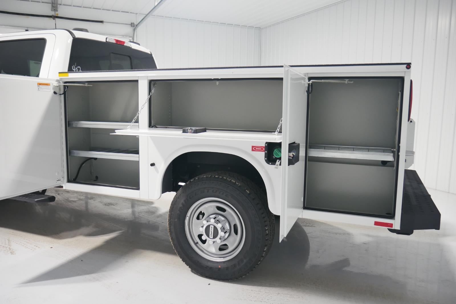 2025 Ford Chassis Cab XL