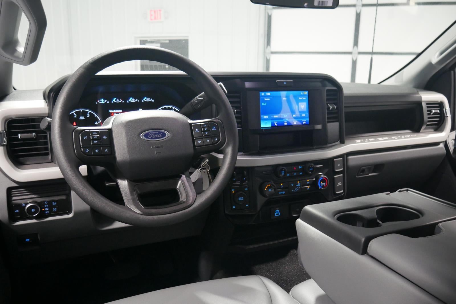 2025 Ford Chassis Cab XL