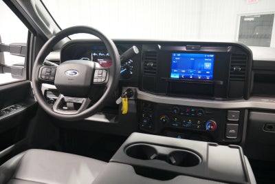 2025 Ford Chassis Cab XL