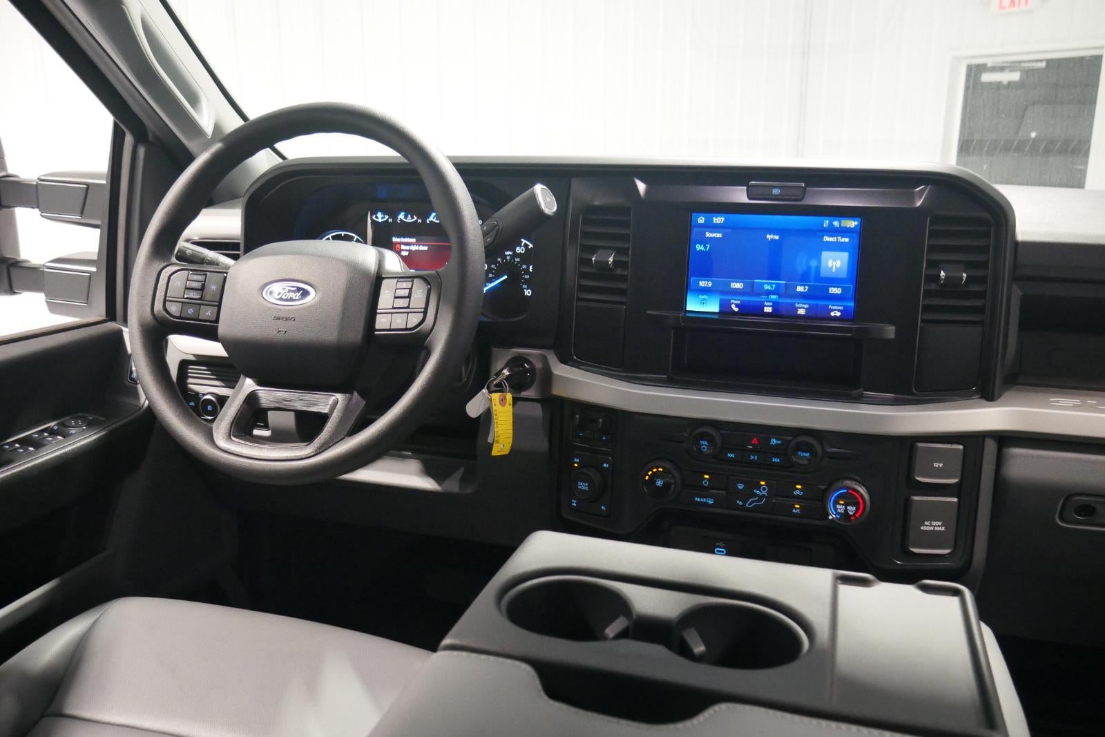 2025 Ford Chassis Cab XL