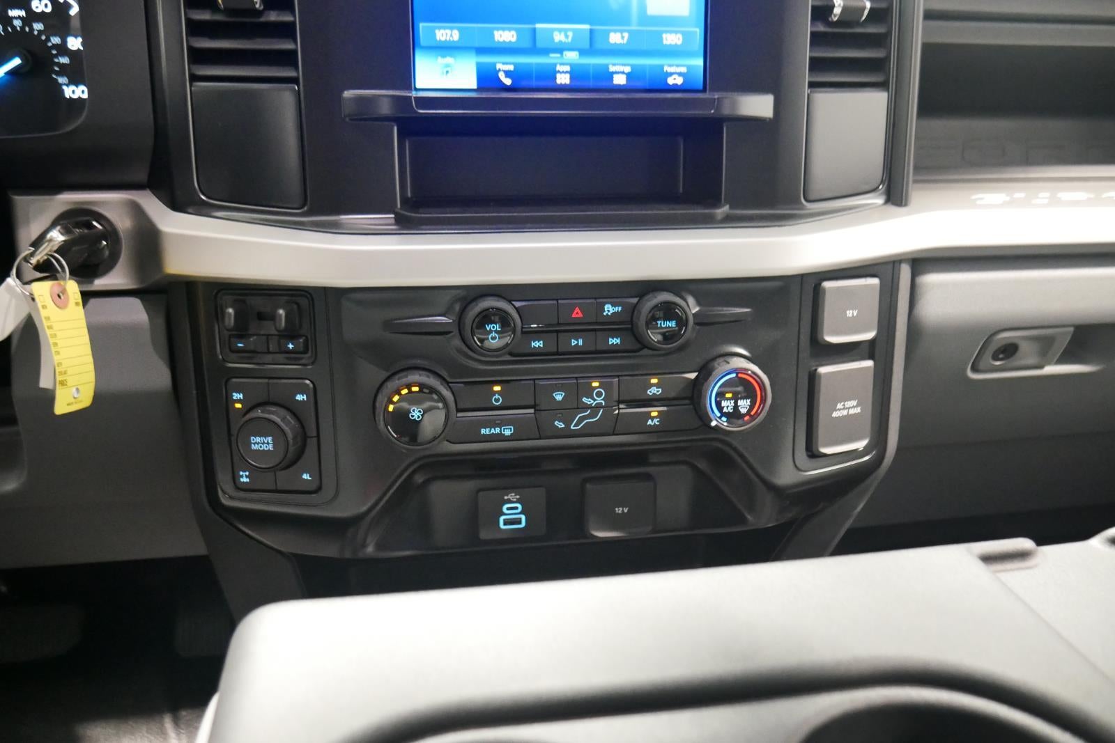 2025 Ford Chassis Cab XL