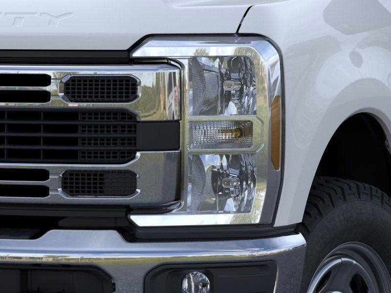 2025 Ford Chassis Cab XL
