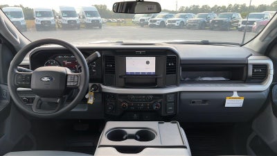 2027 Ford Super Duty F-350 SRW XL