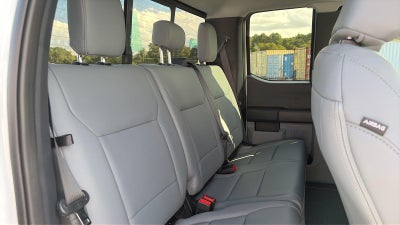 2027 Ford Super Duty F-350 SRW XL