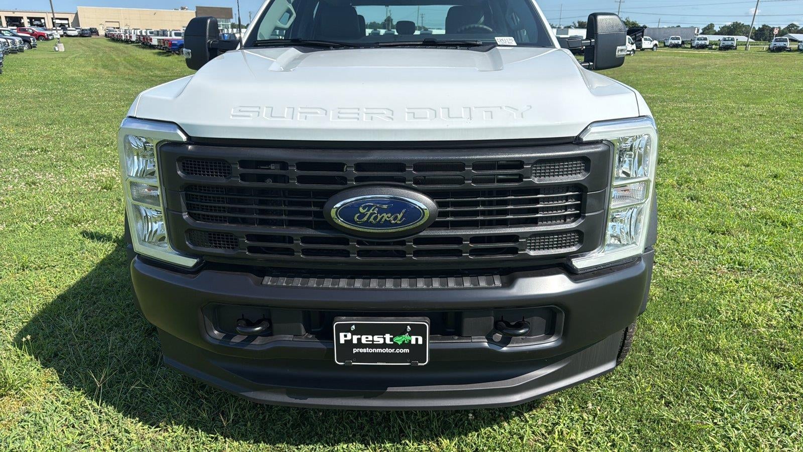 2026 Ford Super Duty F-450 Drw XL CHASSIS ONLY