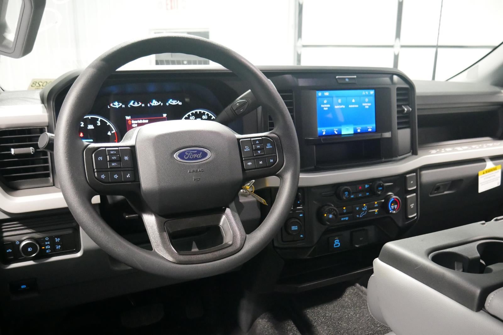 2026 Ford Chassis Cab XL
