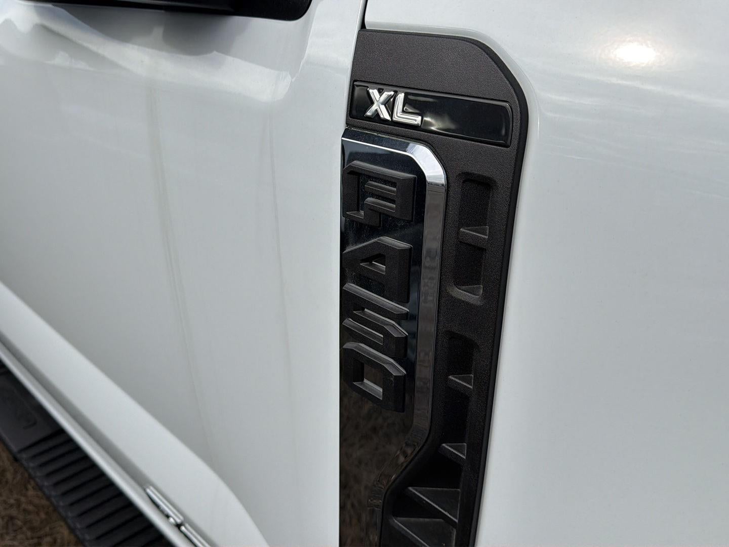 2026 Ford Chassis Cab XL